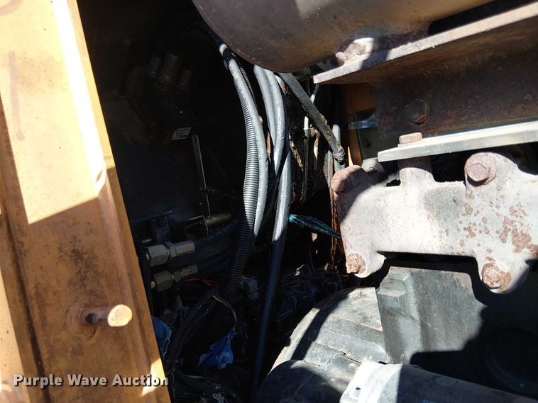 image for item EE5012 2004 Case 570 MXT landscape tractor