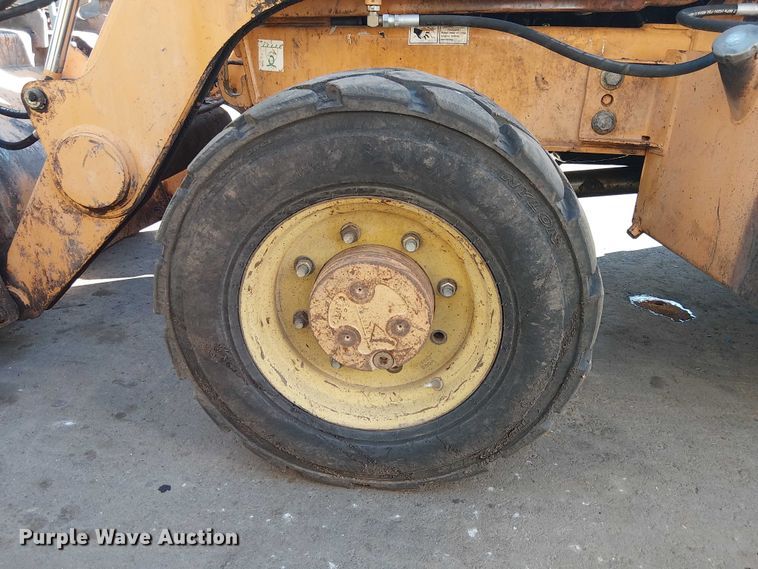 image for item EE5012 2004 Case 570 MXT landscape tractor