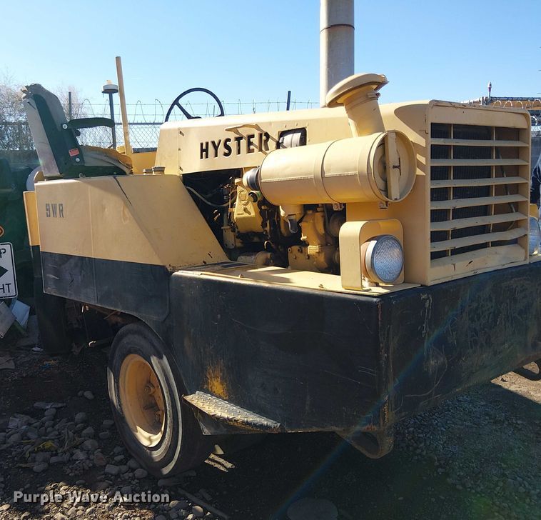 image for item EE5013 1973 Hyster 9WR pneumatic roller