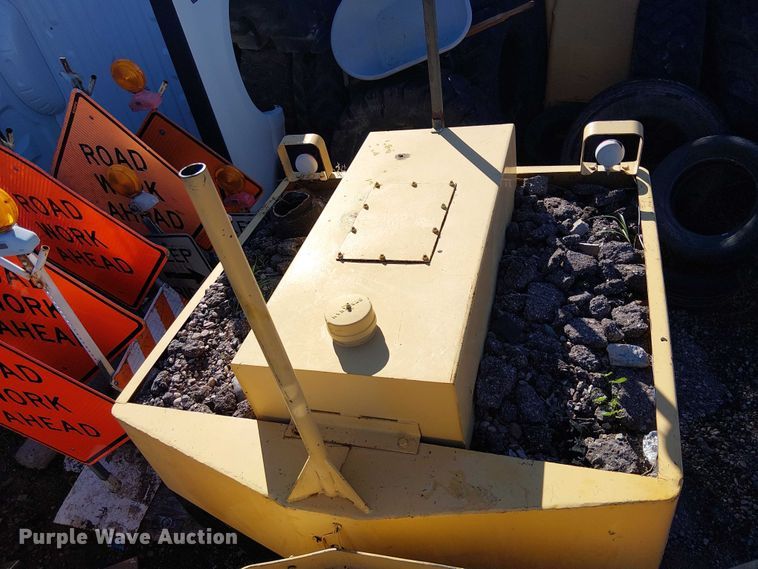 image for item EE5013 1973 Hyster 9WR pneumatic roller