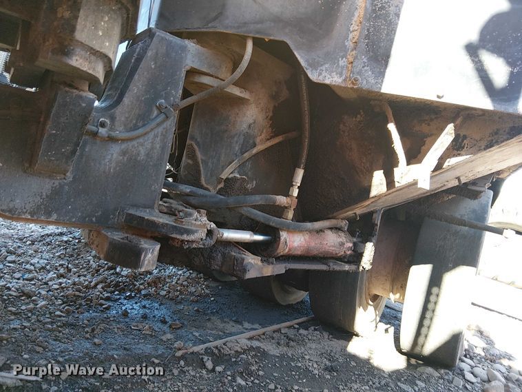 image for item EE5013 1973 Hyster 9WR pneumatic roller