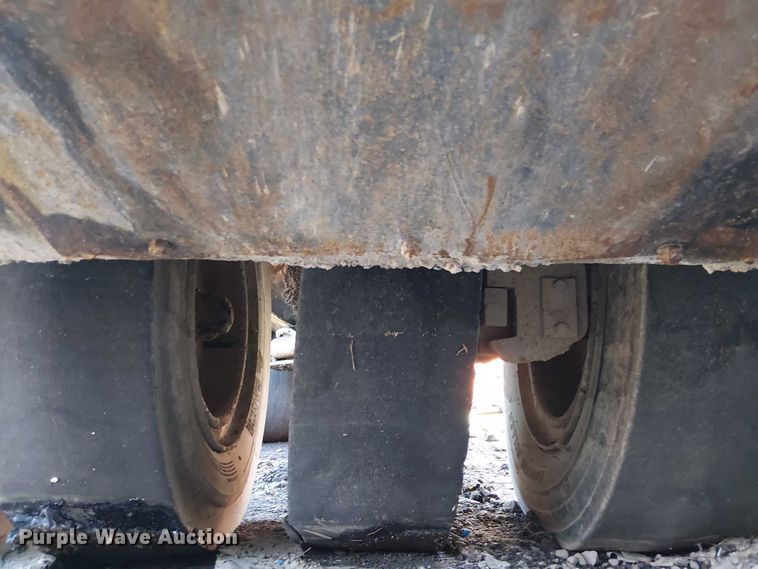 image for item EE5013 1973 Hyster 9WR pneumatic roller