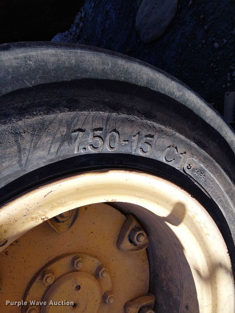 image for item EE5013 1973 Hyster 9WR pneumatic roller