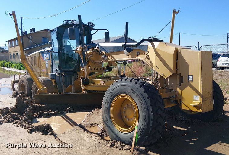 MOTOCONFORMADORA CATERPILLAR 12M3 2019