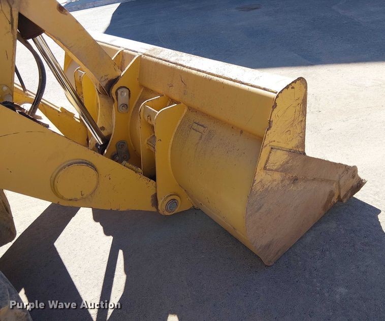 image for item EE5015 2020 Caterpillar 415F2IL landscape tractor