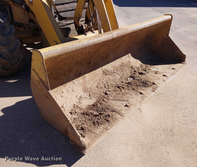 image for item EE5015 2020 Caterpillar 415F2IL landscape tractor