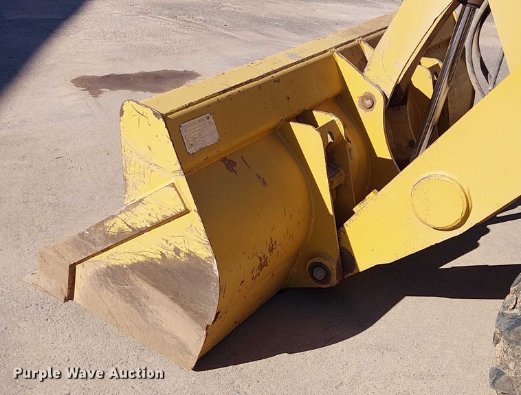 image for item EE5015 2020 Caterpillar 415F2IL landscape tractor