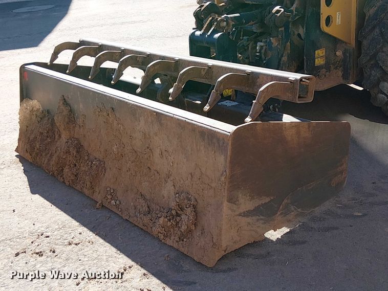 image for item EE5015 2020 Caterpillar 415F2IL landscape tractor