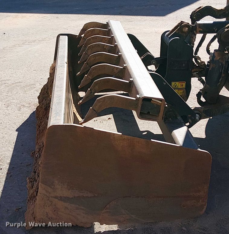 image for item EE5015 2020 Caterpillar 415F2IL landscape tractor