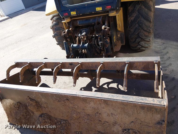 image for item EE5015 2020 Caterpillar 415F2IL landscape tractor