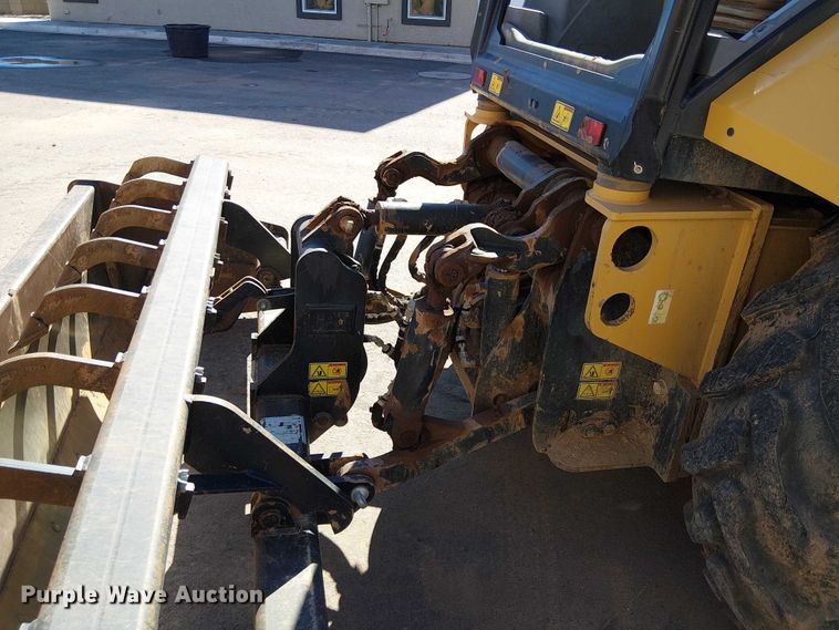 image for item EE5015 2020 Caterpillar 415F2IL landscape tractor