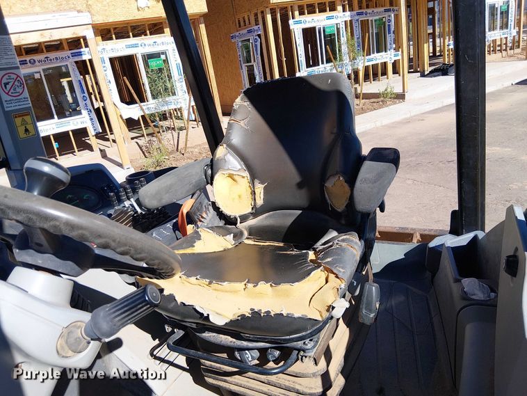 image for item EE5015 2020 Caterpillar 415F2IL landscape tractor