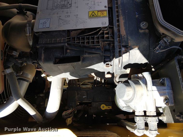 image for item EE5015 2020 Caterpillar 415F2IL landscape tractor