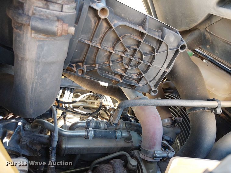 image for item EE5015 2020 Caterpillar 415F2IL landscape tractor