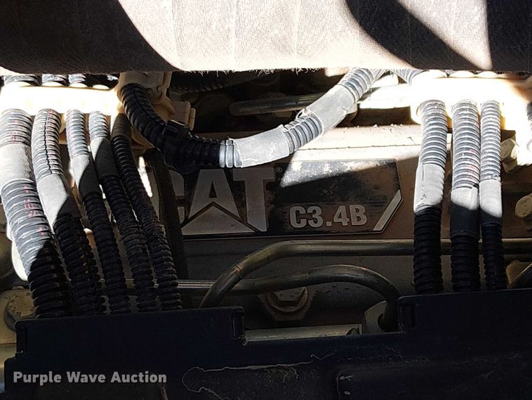 image for item EE5015 2020 Caterpillar 415F2IL landscape tractor