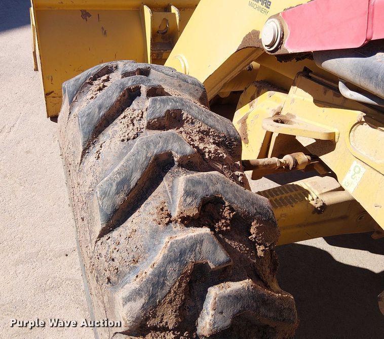 image for item EE5015 2020 Caterpillar 415F2IL landscape tractor