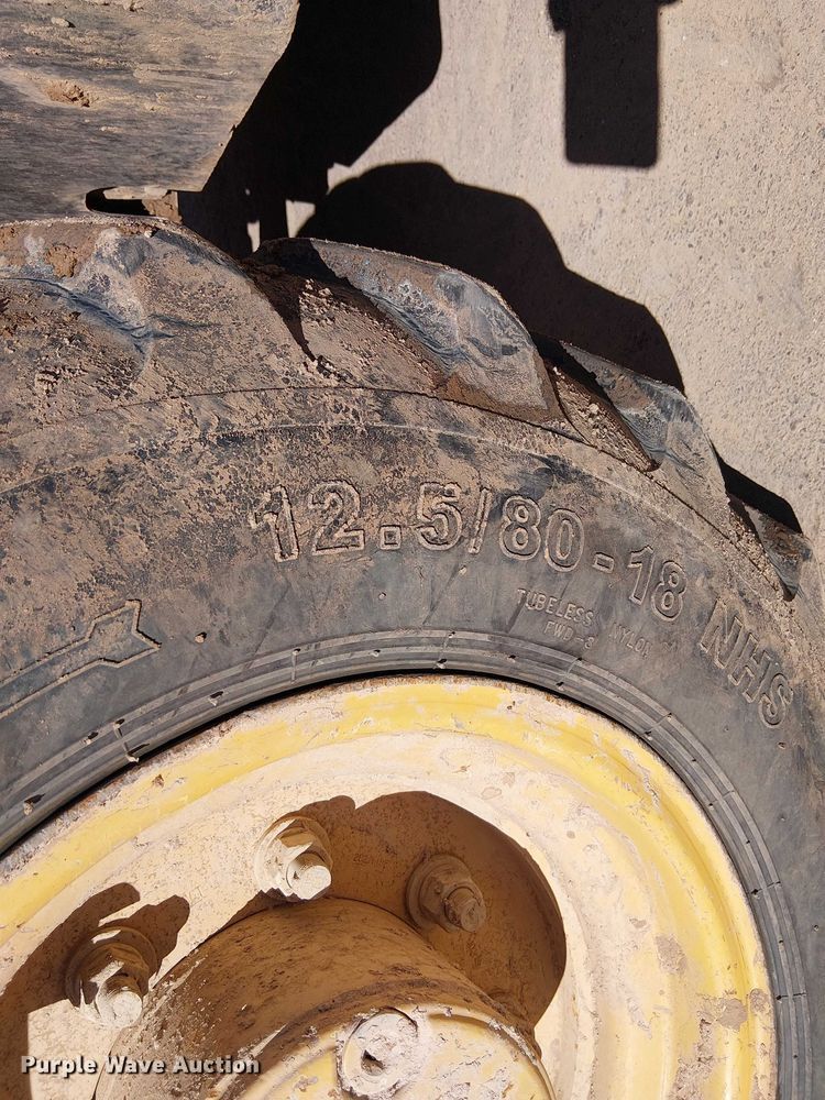 image for item EE5015 2020 Caterpillar 415F2IL landscape tractor