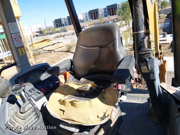 image for item EE5016 2020 Caterpillar 420F2 ST backhoe