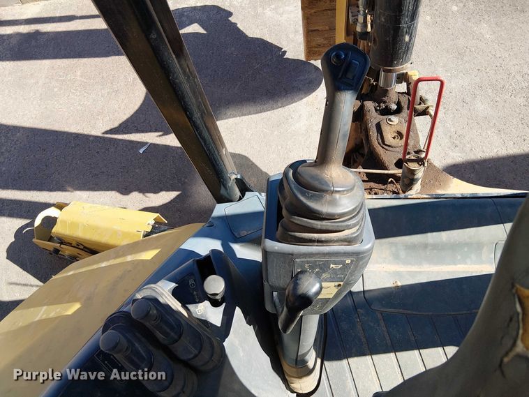 image for item EE5016 2020 Caterpillar 420F2 ST backhoe