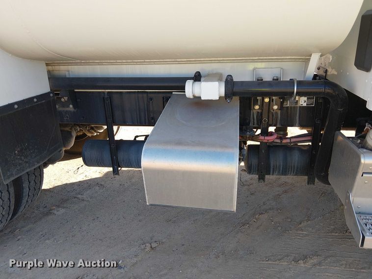 image for item EE5018 2024 Kenworth T480 water truck