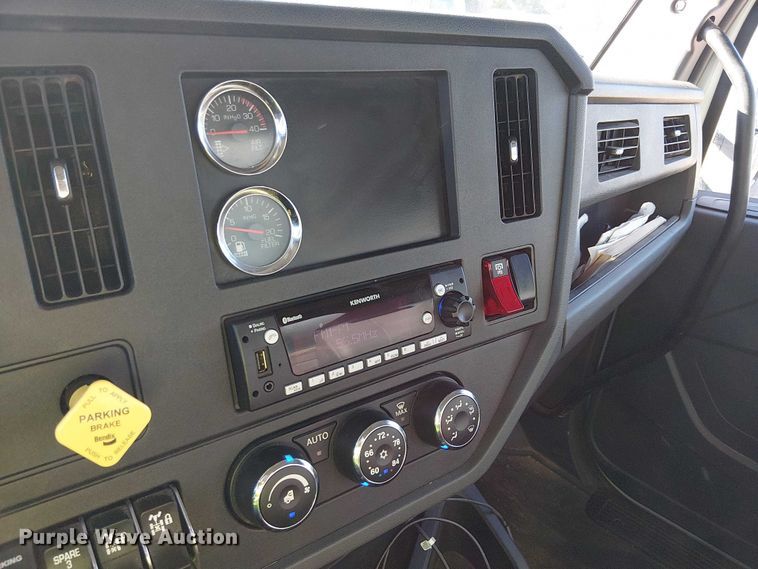 image for item EE5018 2024 Kenworth T480 water truck