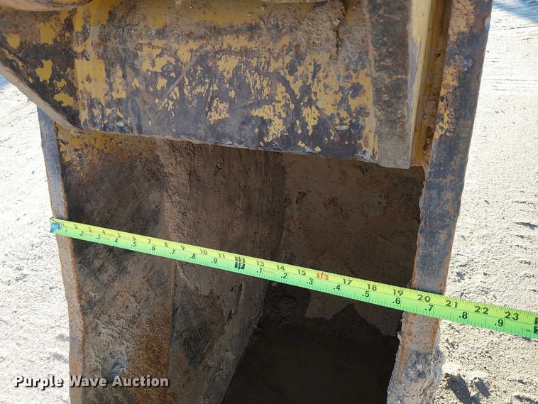 image for item EE5020 2022 Caterpillar 320 excavator