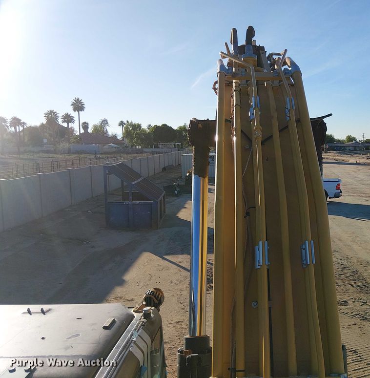 image for item EE5020 2022 Caterpillar 320 excavator