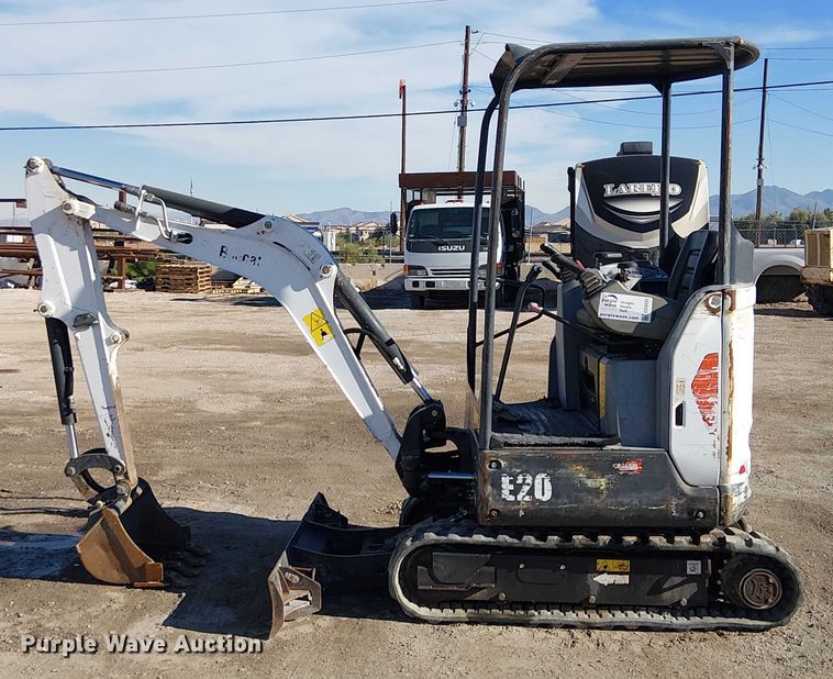 image for item EE5022 2016 Bobcat E20 mini excavator