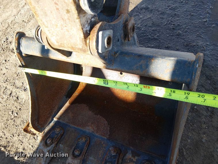 image for item EE5022 2016 Bobcat E20 mini excavator