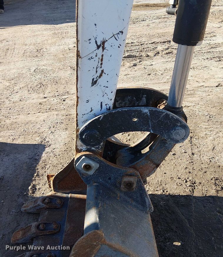 image for item EE5022 2016 Bobcat E20 mini excavator