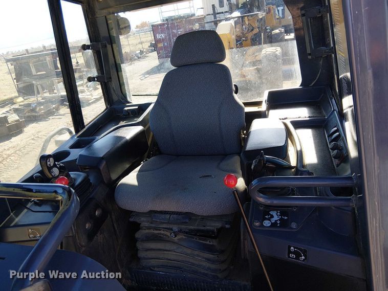 image for item EE5054 2015 John Deere 750K XLT dozer