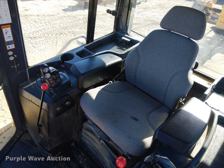 image for item EE5054 2015 John Deere 750K XLT dozer