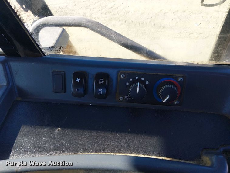 image for item EE5054 2015 John Deere 750K XLT dozer