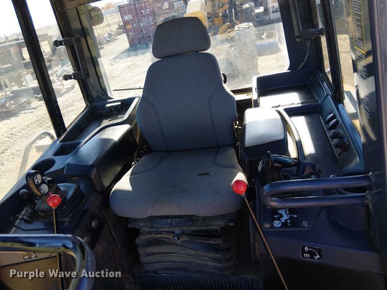 image for item EE5054 2015 John Deere 750K XLT dozer