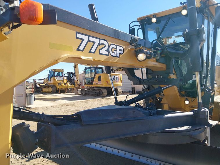 image for item EE5055 2015 John Deere 772 GP motor grader