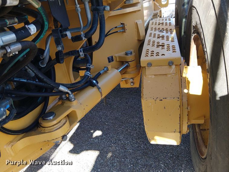 image for item EE5056 2015 John Deere 872 GP motor grader