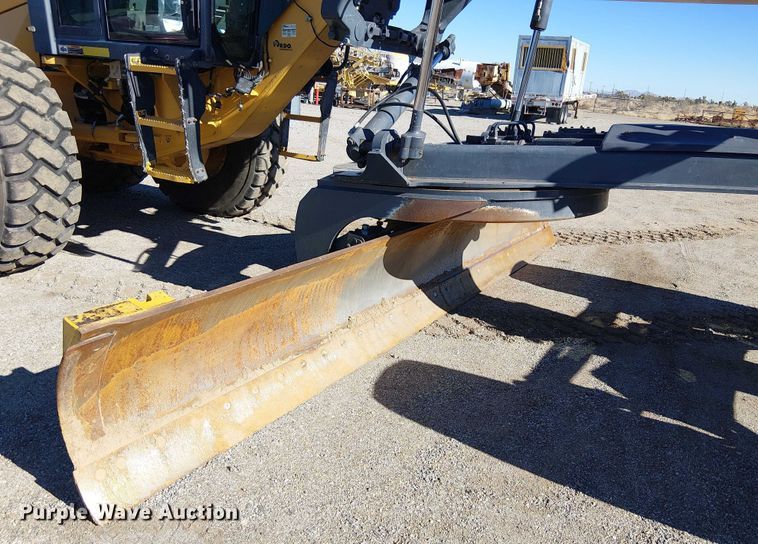 image for item EE5056 2015 John Deere 872 GP motor grader