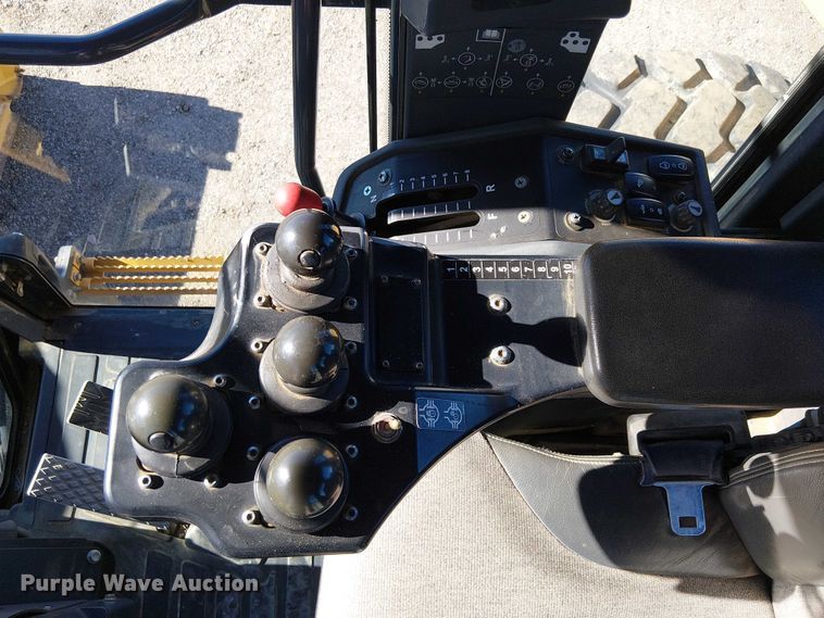 image for item EE5056 2015 John Deere 872 GP motor grader