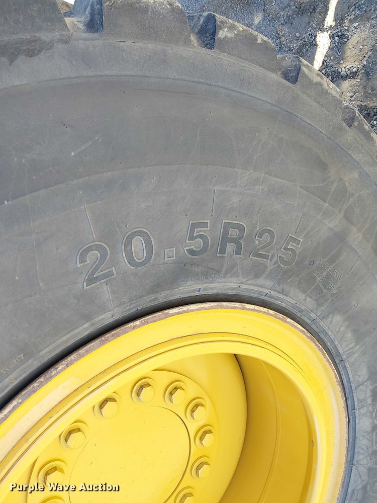 image for item EE5056 2015 John Deere 872 GP motor grader