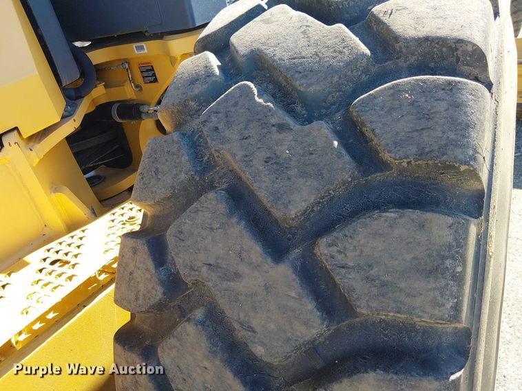 image for item EE5056 2015 John Deere 872 GP motor grader