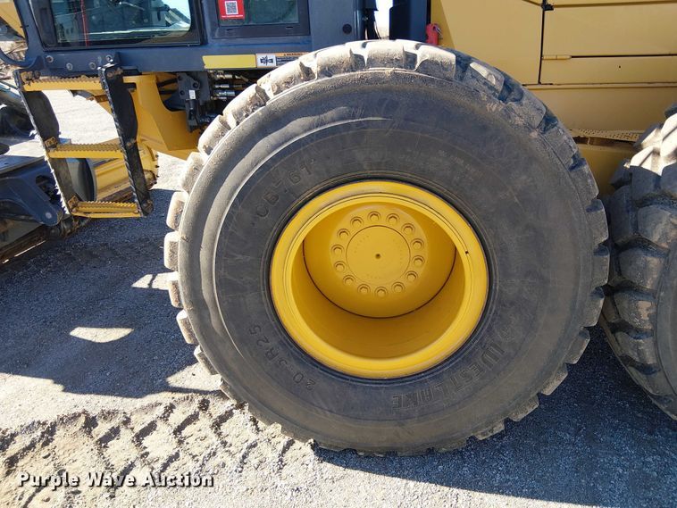 image for item EE5056 2015 John Deere 872 GP motor grader