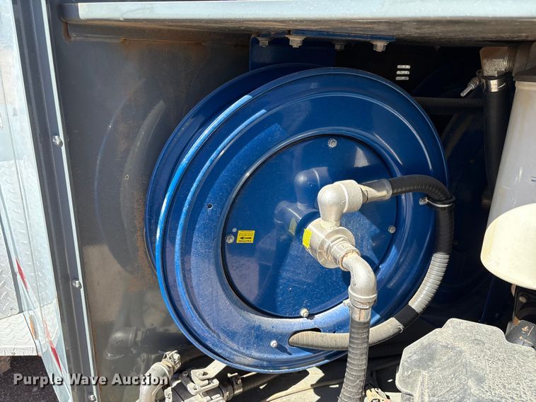 image for item EF6157 2014 LDJ Manufacturing ADT750-D fuel trailer