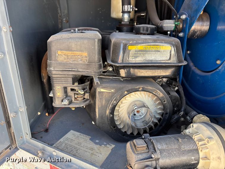 image for item EF6157 2014 LDJ Manufacturing ADT750-D fuel trailer