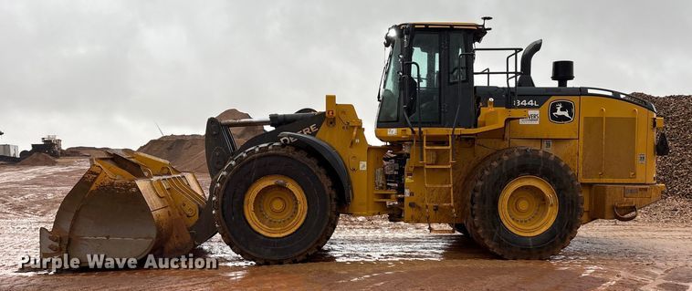 image for item EF6198 2022 John Deere 844L wheel loader