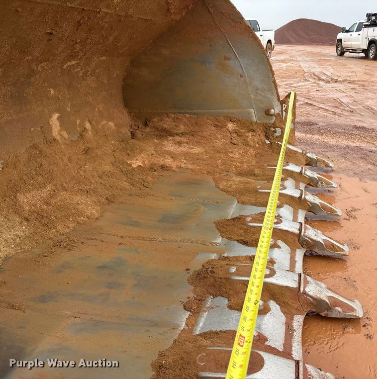 image for item EF6198 2022 John Deere 844L wheel loader