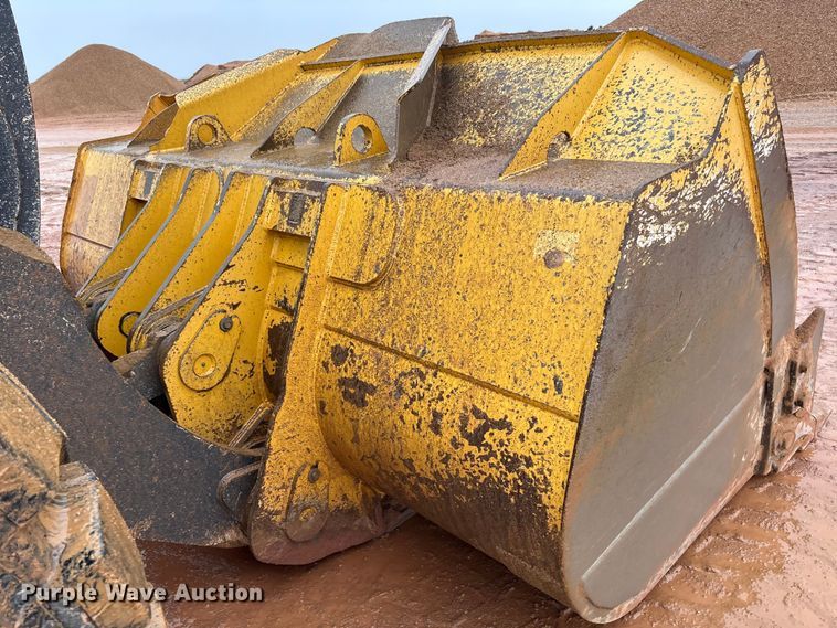 image for item EF6198 2022 John Deere 844L wheel loader