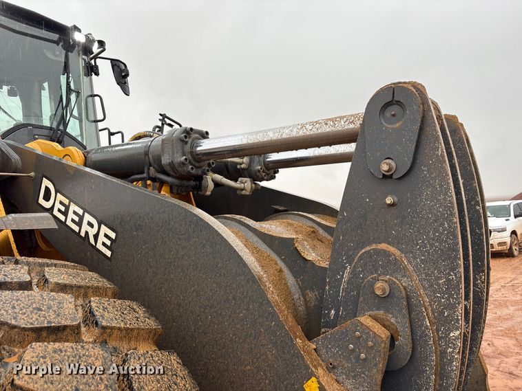 image for item EF6198 2022 John Deere 844L wheel loader