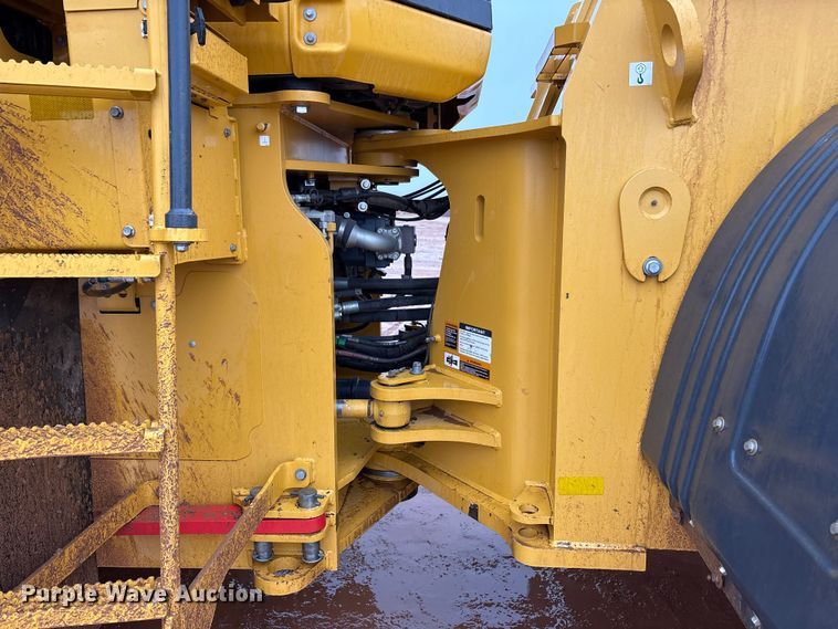 image for item EF6198 2022 John Deere 844L wheel loader