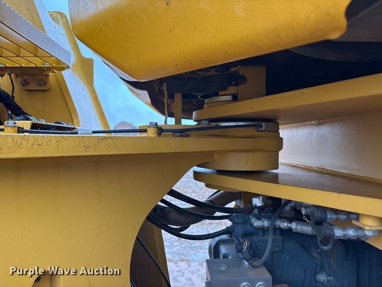 image for item EF6198 2022 John Deere 844L wheel loader