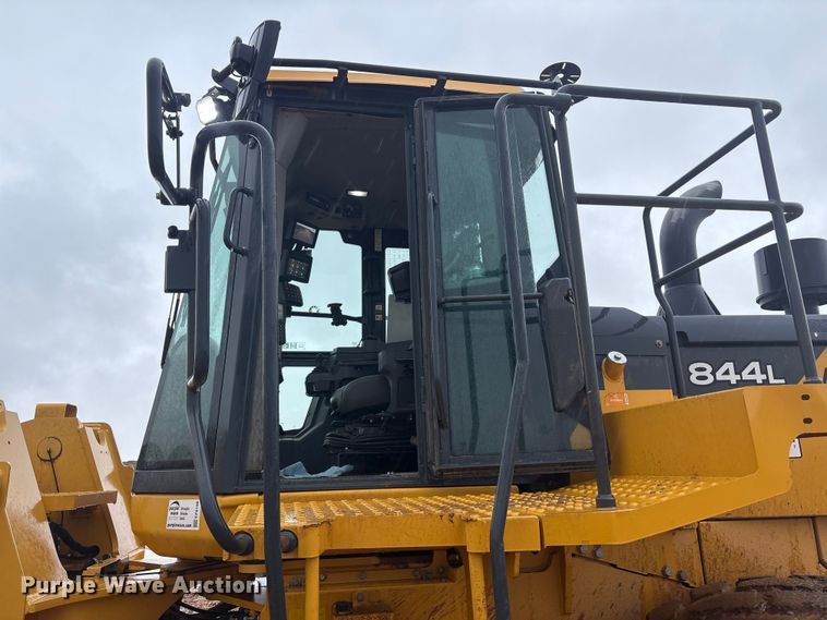 image for item EF6198 2022 John Deere 844L wheel loader